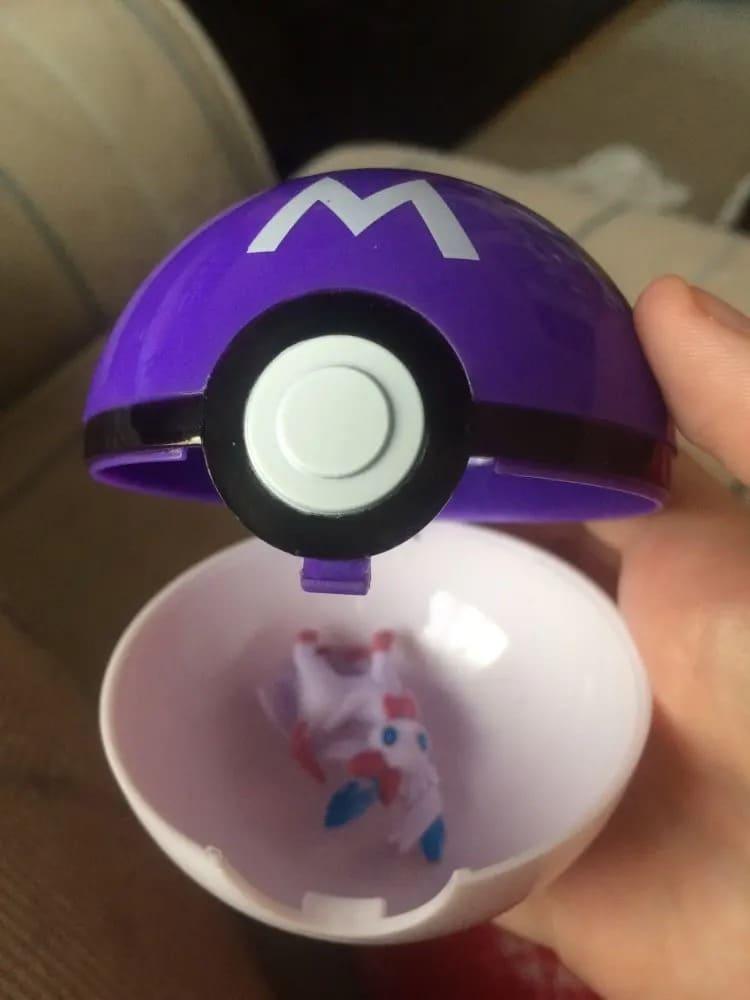 Pokébola + Mini Pokémon